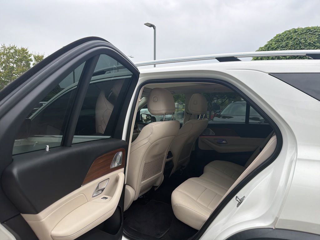 Used 2021 Mercedes-Benz GLE 350 4MATIC image 32