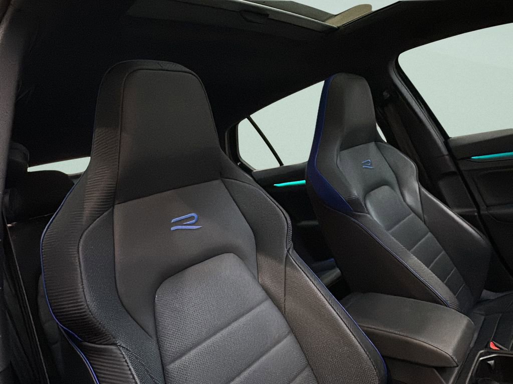 Used 2024 Volkswagen Golf R image 17