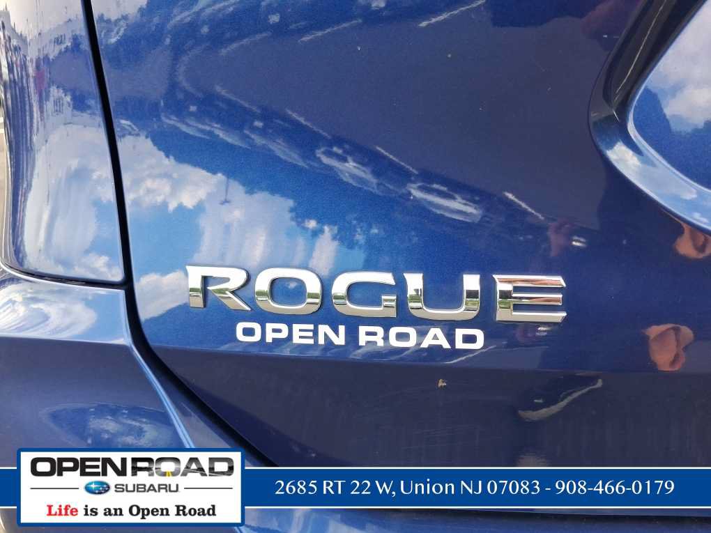 Used 2017 Nissan Rogue S w/ Appearance Package AWD/4WD image 31