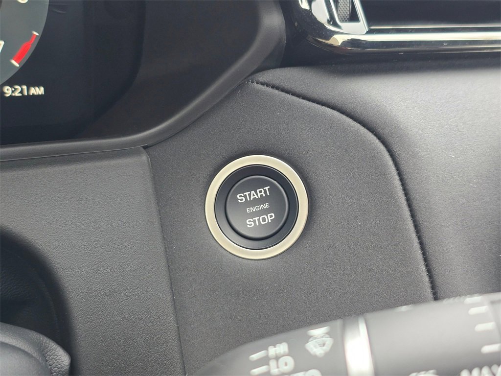 New 2026 Land Rover Range Rover Velar Dynamic SE image 17