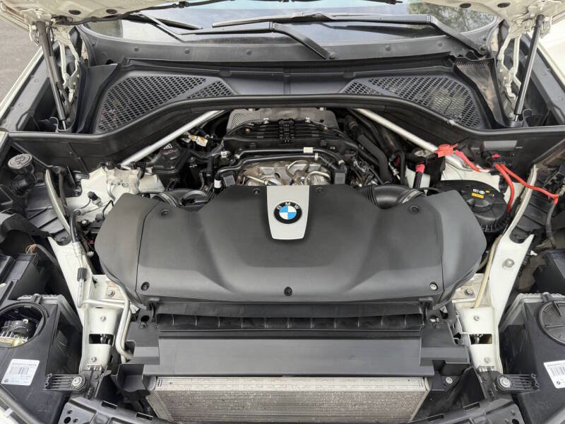 Used 2014 BMW X5 xDrive50i AWD/4WD image 18