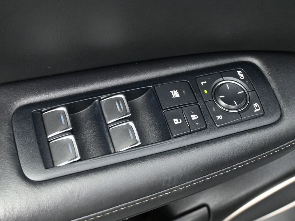 Used 2017 Lexus RX 450h AWD w/ Luxury Package image 3