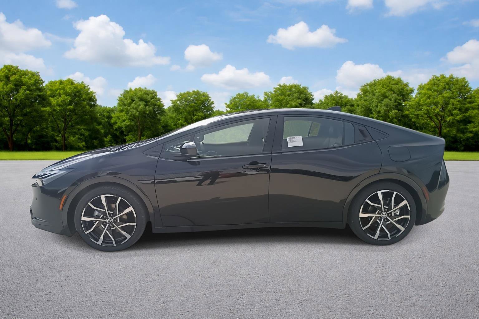 New 2026 Toyota Prius Plug-In Hybrid image 4