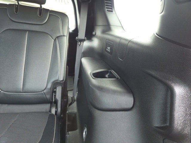 Used 2024 Jeep Grand Cherokee L Limited w/ Luxury Tech Group II image 44