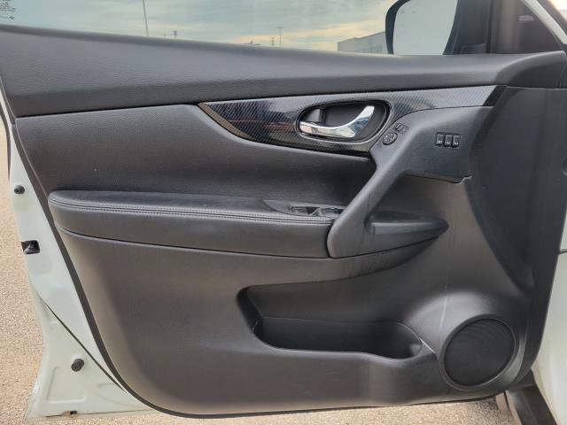 Used 2020 Nissan Rogue SL AWD/4WD image 15
