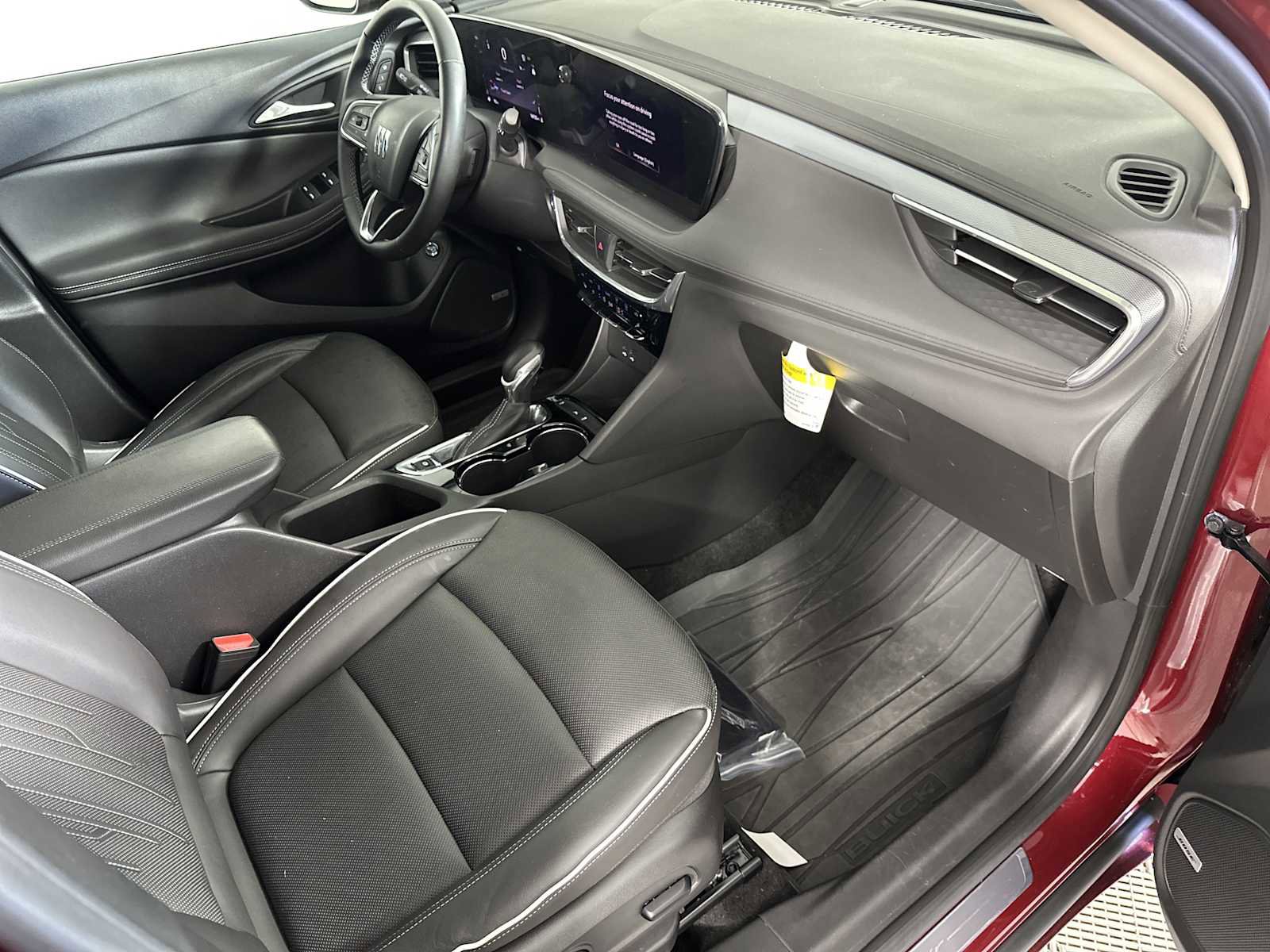 Used 2024 Buick Encore GX Avenir w/ Avenir Convenience Package image 27