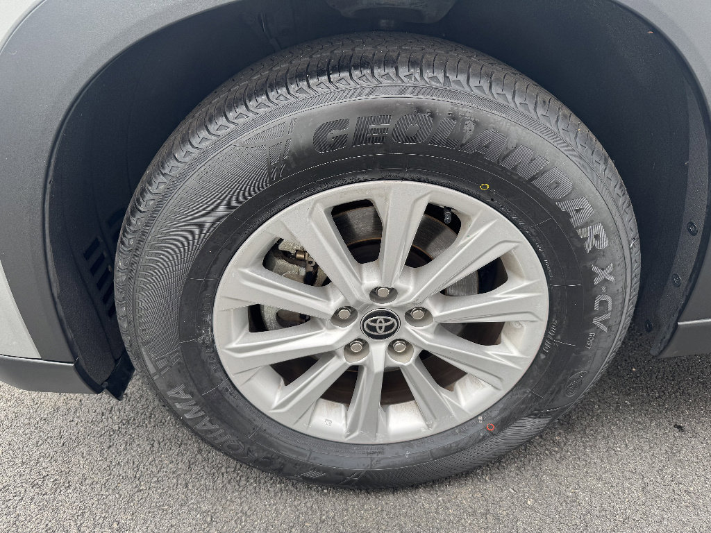 Used 2024 Toyota Grand Highlander XLE image 22