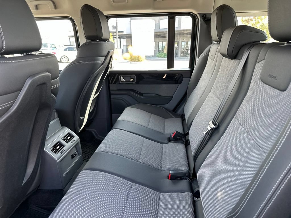 Used 2024 INEOS Grenadier Station Wagon AWD/4WD image 18