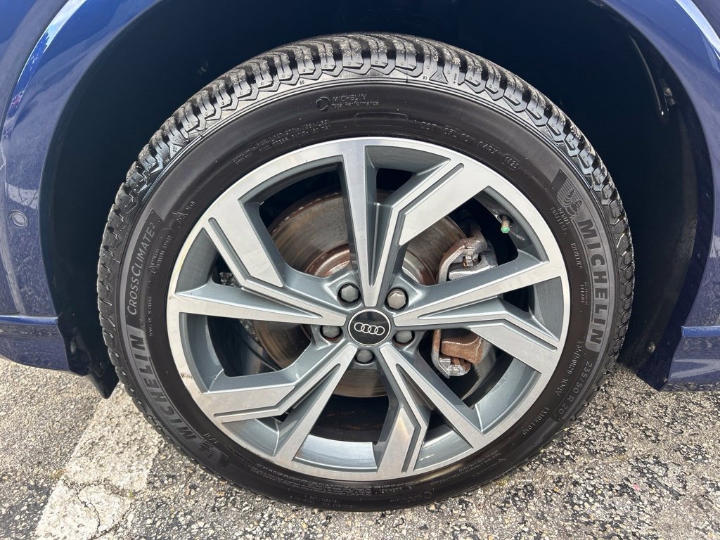 Used 2024 Audi Q4 e-tron Premium Plus AWD/4WD image 19