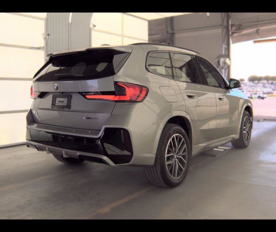 Used 2023 BMW X1 xDrive28i w/ Premium Package AWD/4WD image 9
