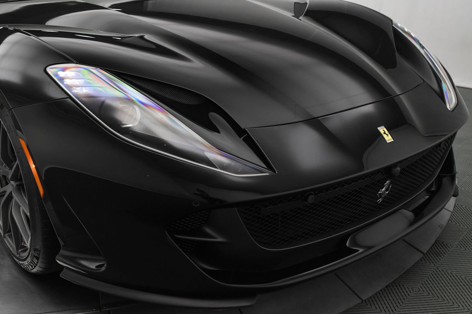 Used 2018 Ferrari 812 Superfast RWD image 51