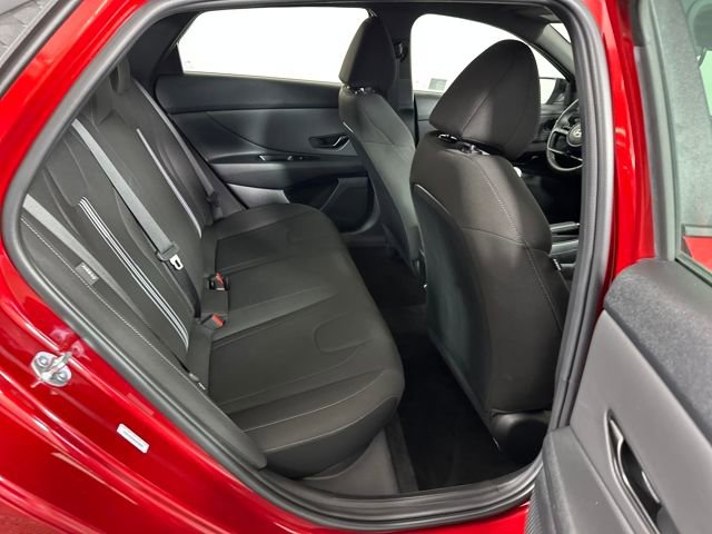 Used 2025 Hyundai Elantra Sport image 27