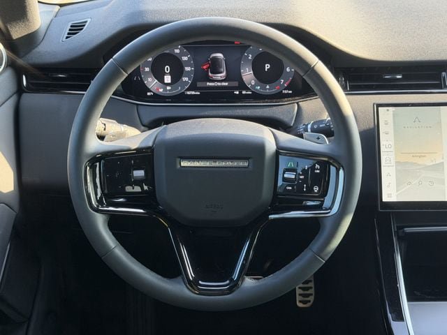 Used 2024 Land Rover Range Rover Evoque Dynamic SE AWD/4WD image 12