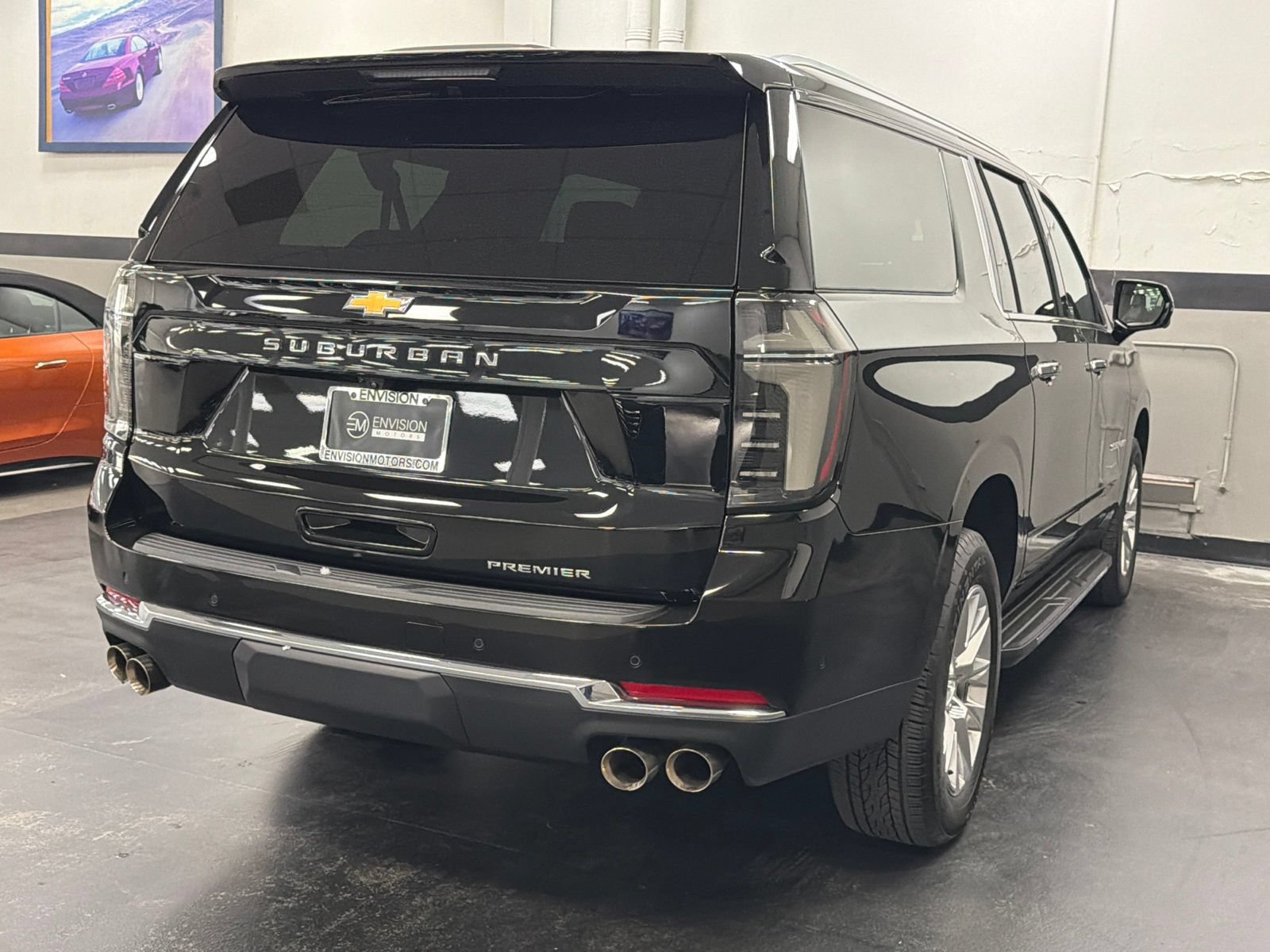 Used 2025 Chevrolet Suburban Premier w/ Sun And Tow Package AWD/4WD image 13
