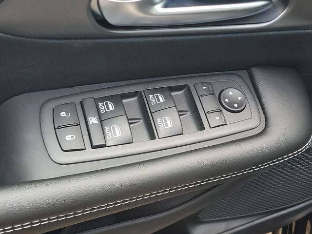 New 2027 Chrysler Pacifica Select AWD/4WD image 16