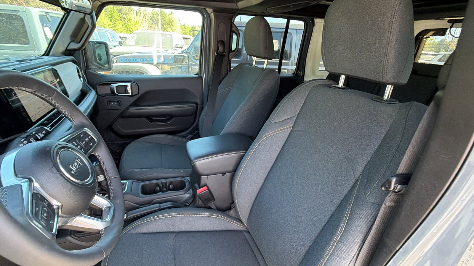Used 2025 Jeep Wrangler Sahara w/ Safety Group AWD/4WD image 17