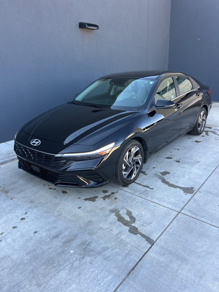 Certified 2025 Hyundai Elantra Limited