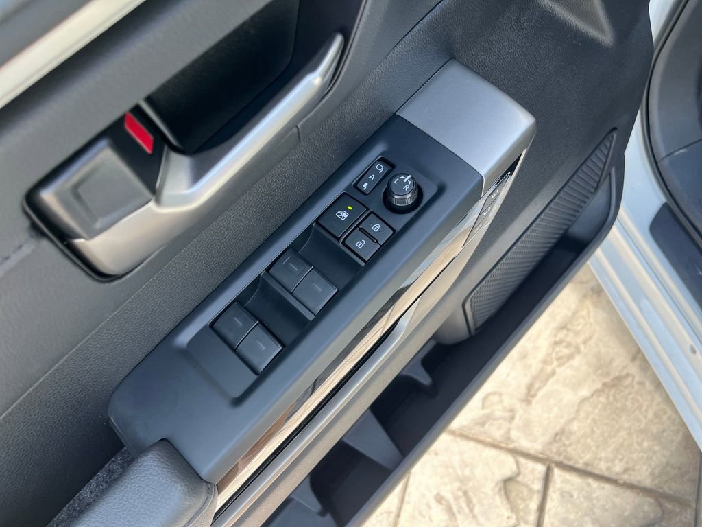New 2025 Toyota Tundra Limited image 12