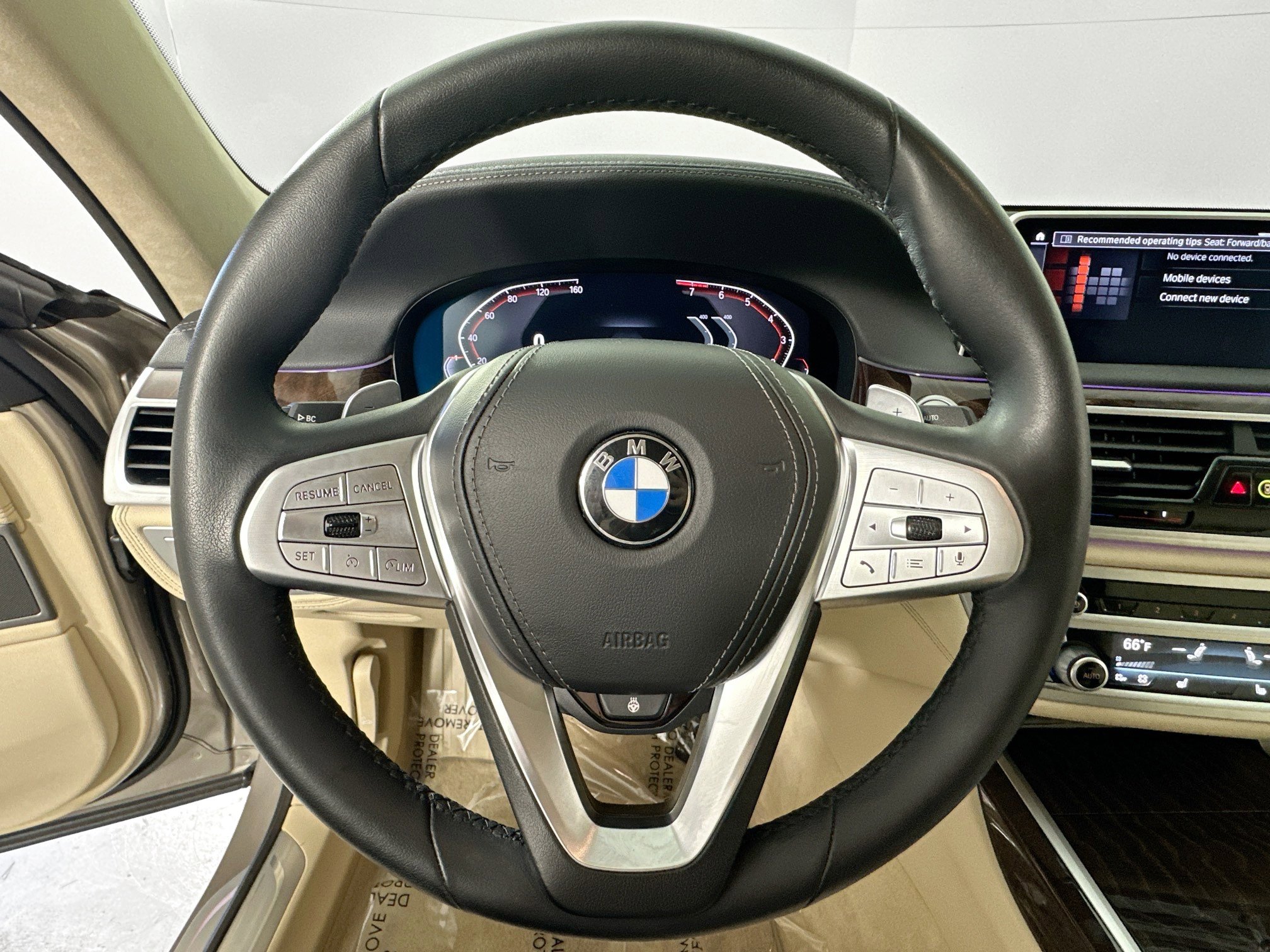 Used 2022 BMW 740i w/ Interior Design Package image 11