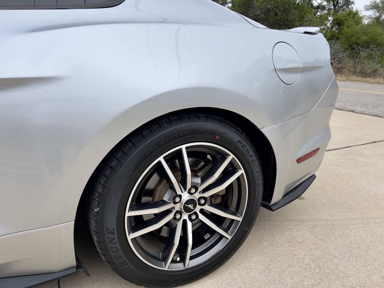 Used 2016 Ford Mustang GT RWD image 19