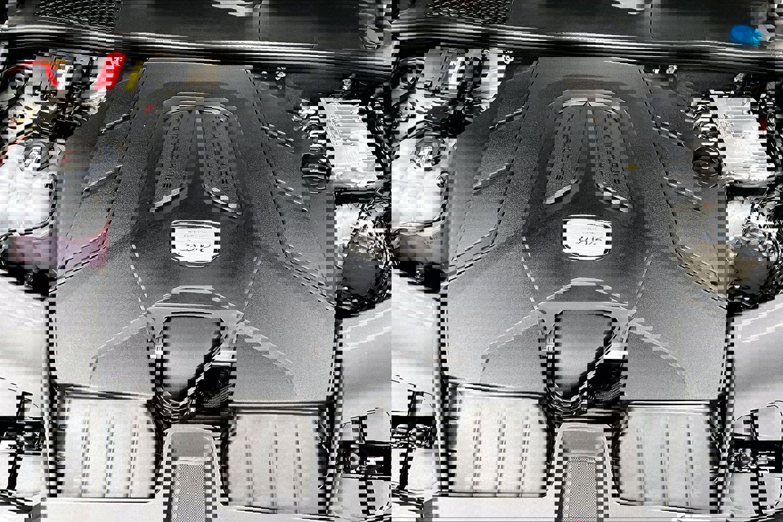 Used 2022 Porsche Cayenne Platinum Edition image 32