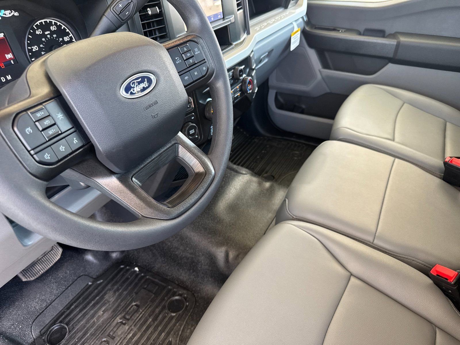 New 2025 Ford F550 XL image 9