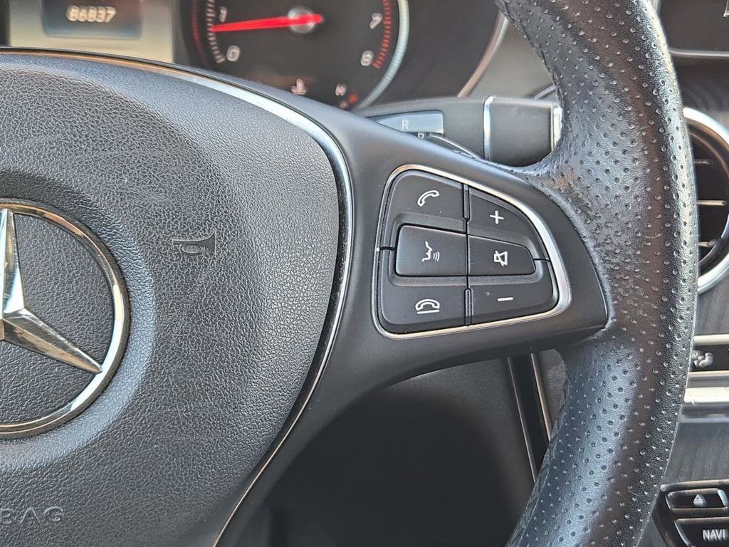 Used 2019 Mercedes-Benz GLC 300 image 24