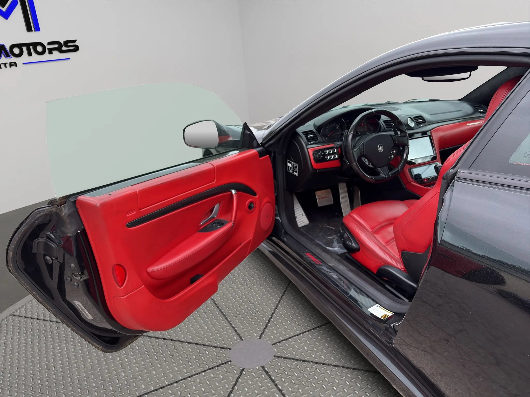 Used 2013 Maserati GranTurismo Sport RWD image 28