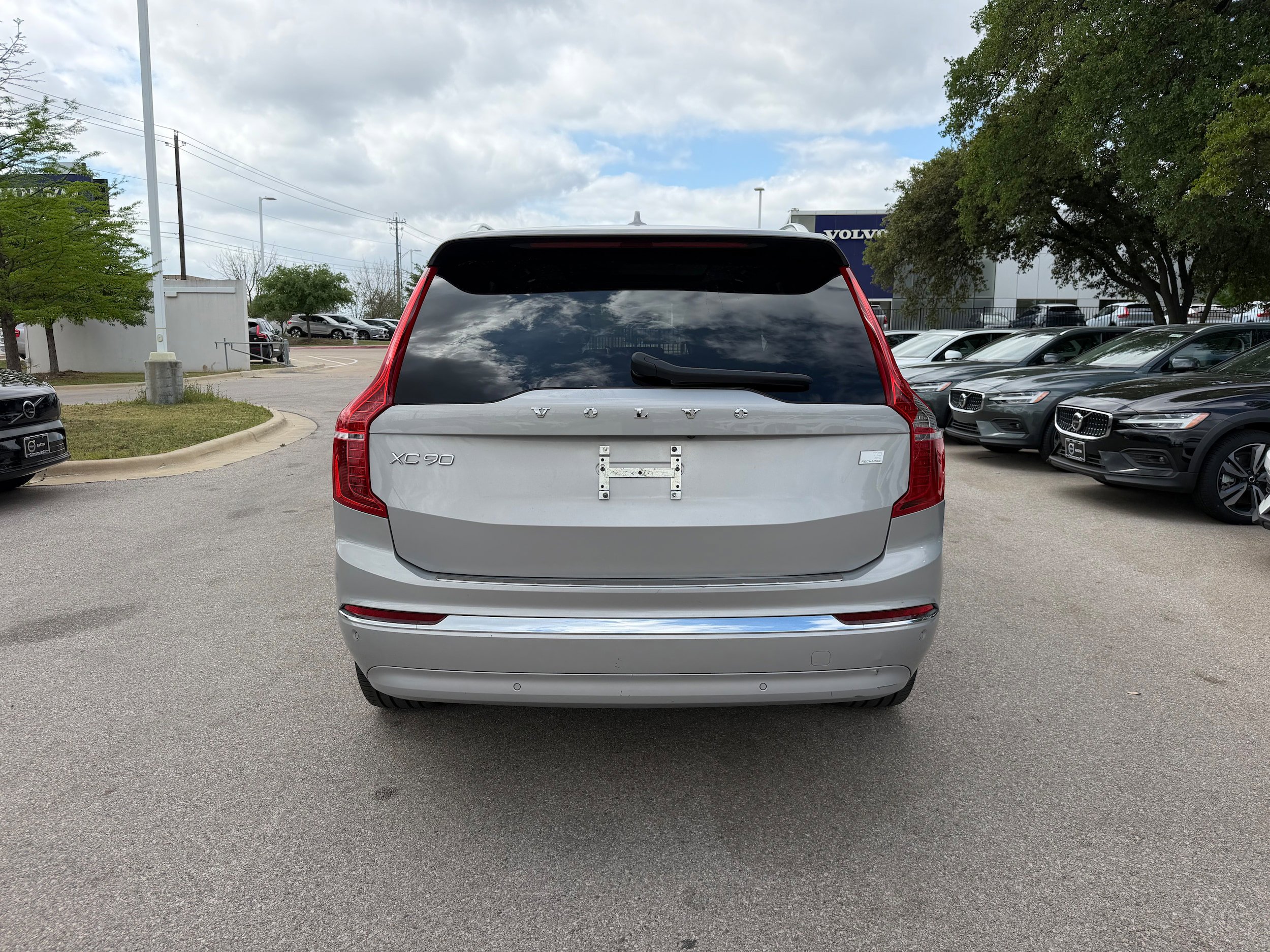 Certified 2024 Volvo XC90 T8 Plus w/ Protection Package Premier image 5