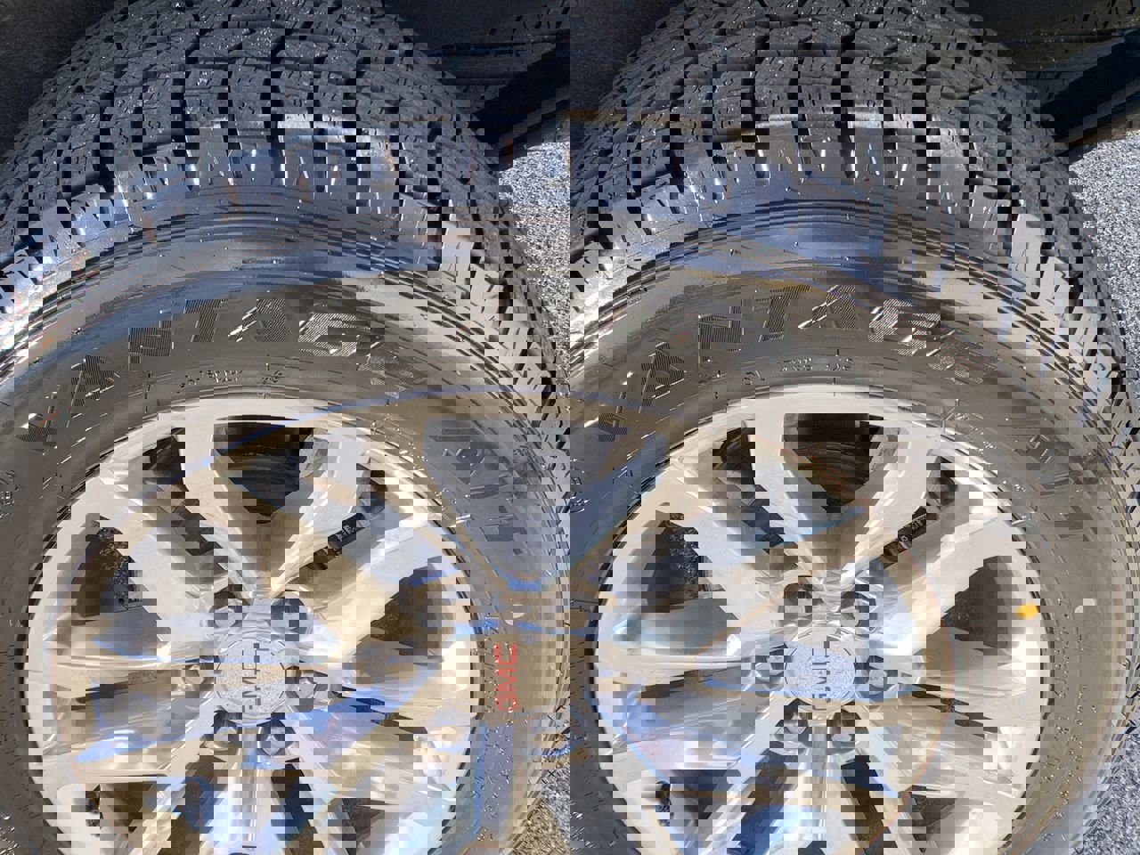 Used 2021 GMC Sierra 1500 SLT w/ SLT Premium Plus Package image 14