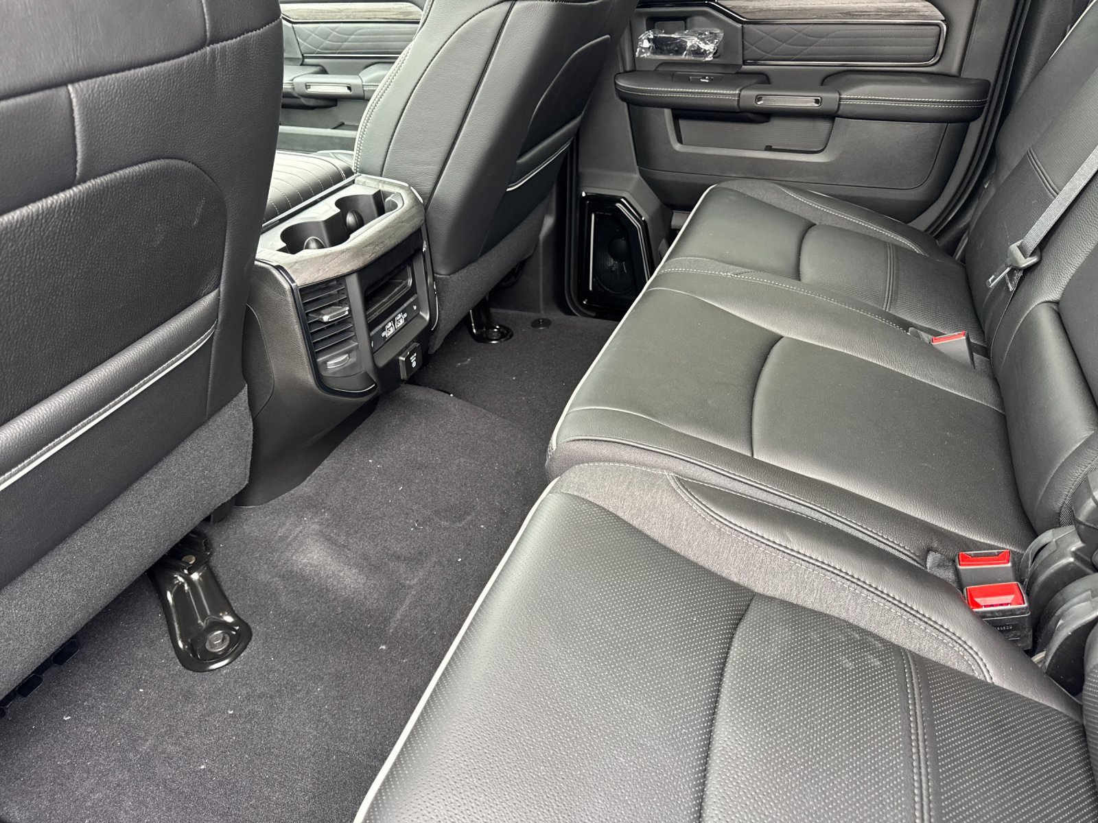 New 2025 RAM 3500 Limited image 12