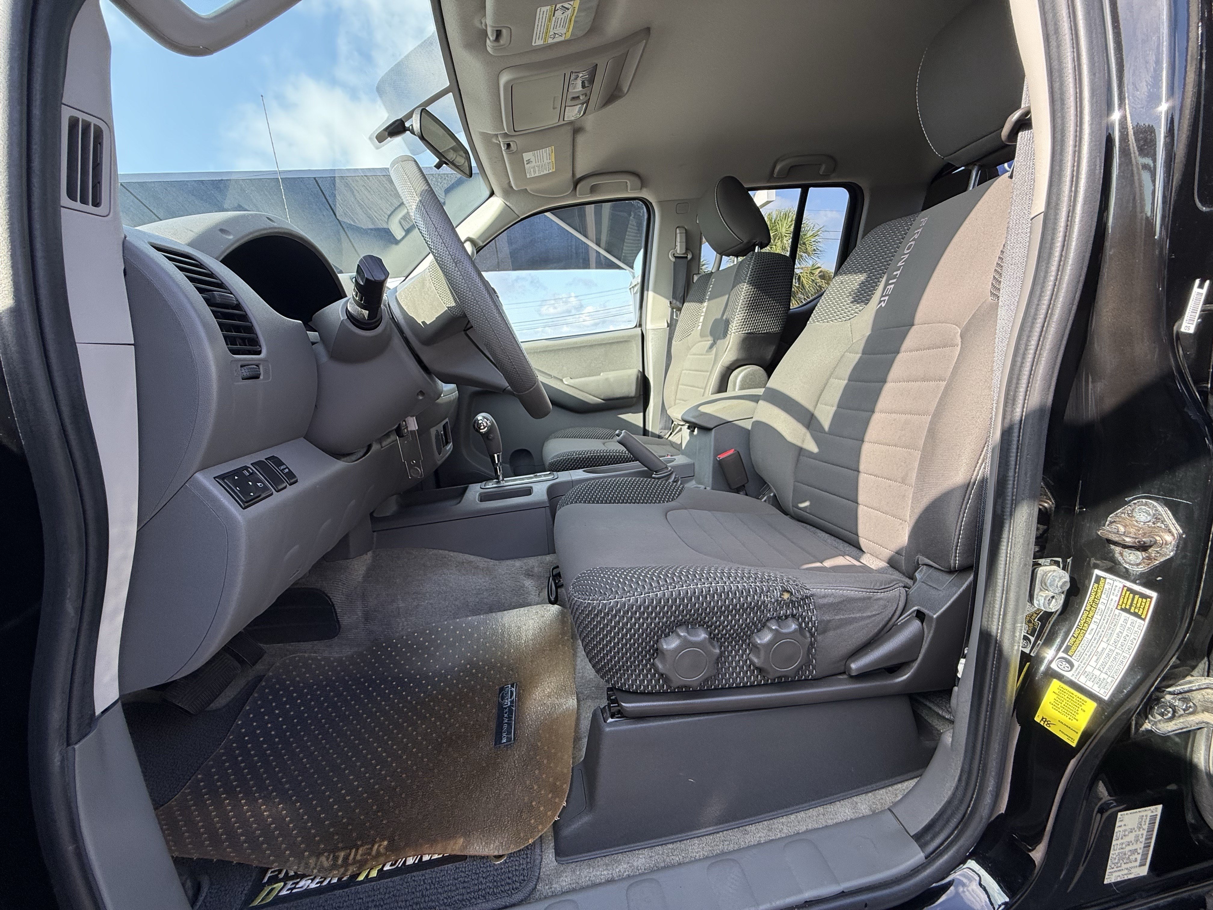 Used 2014 Nissan Frontier Desert Runner RWD image 20