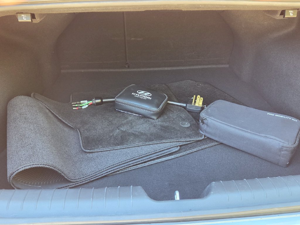 Used 2023 Hyundai Ioniq 6 SEL RWD image 16