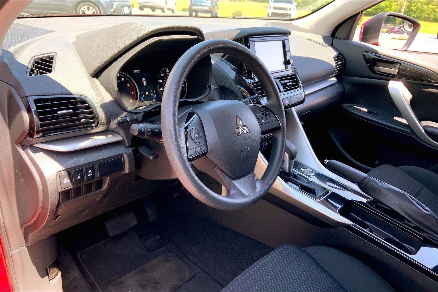 Used 2022 Mitsubishi Eclipse Cross ES AWD/4WD image 12