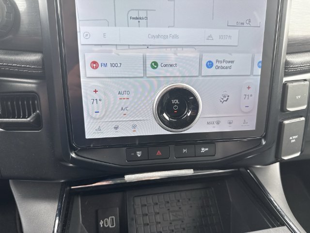 Used 2025 Ford F150 Lightning Flash AWD/4WD image 19