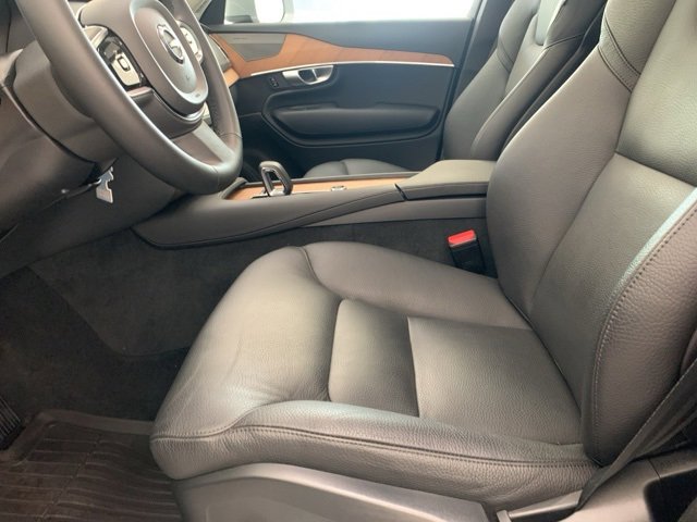 Certified 2024 Volvo XC90 B6 Plus image 11