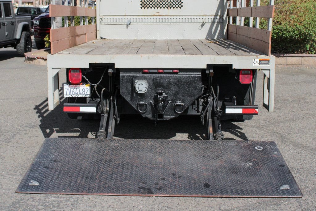 Used 2011 Ford F550 2WD Crew Cab Super Duty w/ Payload Upgrade Pkg image 9