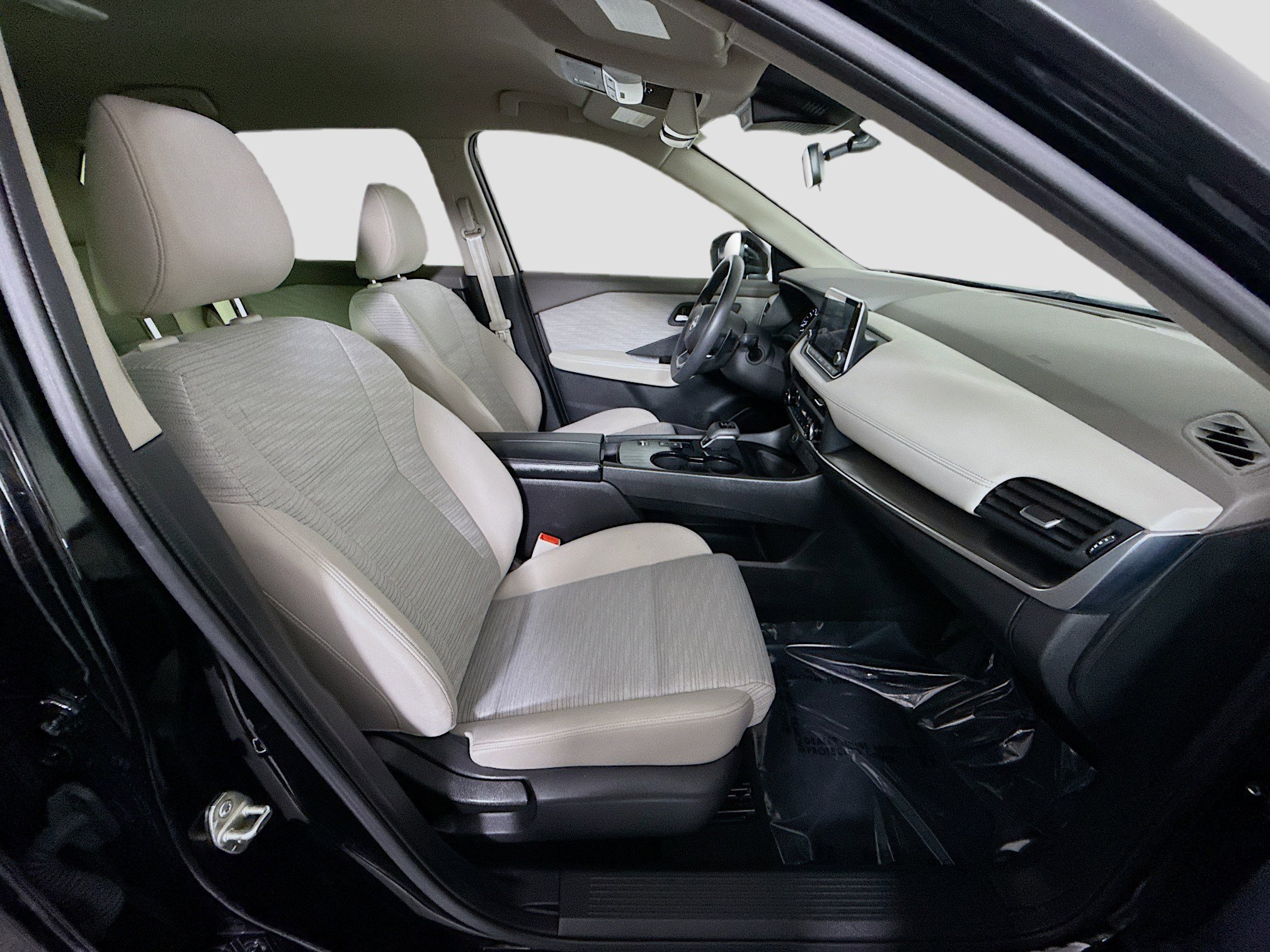 Used 2023 Nissan Rogue SV image 29