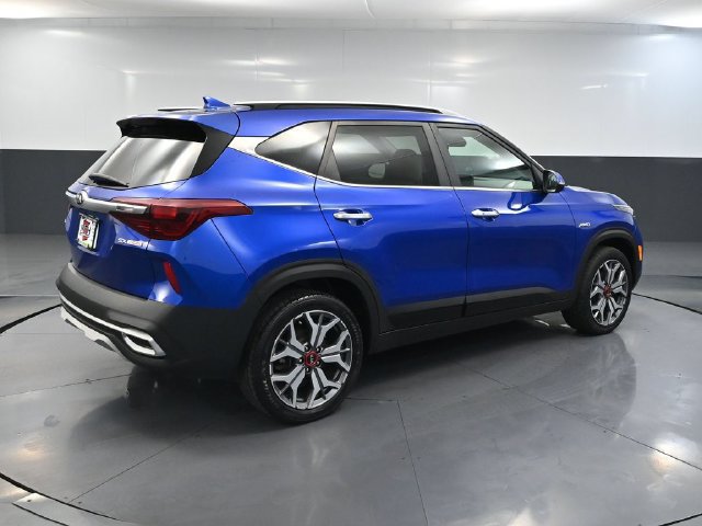 Used 2021 Kia Seltos SX w/ SX Sunroof Package AWD/4WD image 4