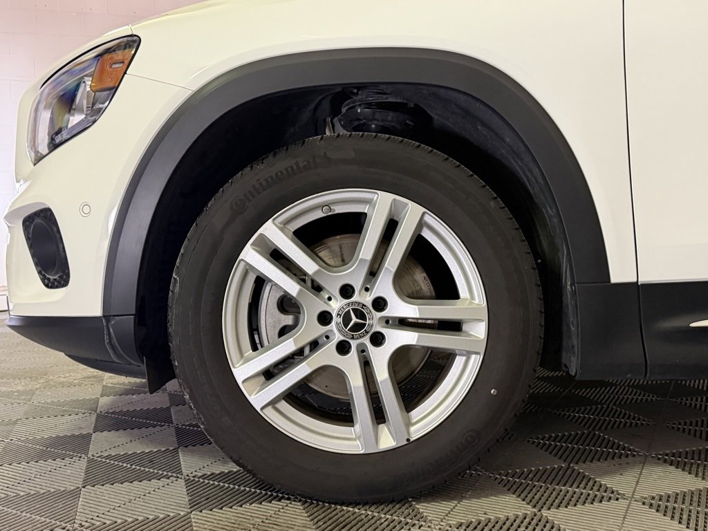 Used 2023 Mercedes-Benz GLB 250 4MATIC image 13