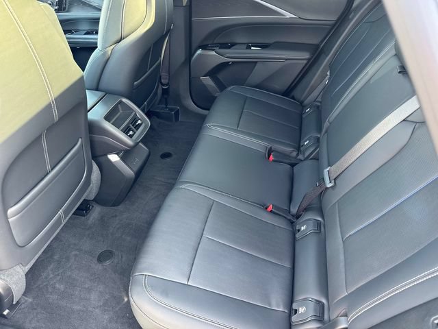 Certified 2024 Cadillac Lyriq Luxury AWD/4WD image 12