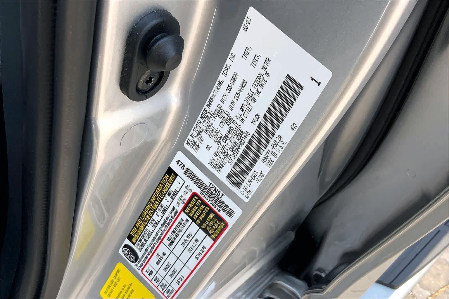 Used 2023 Toyota Tundra Limited AWD/4WD image 34