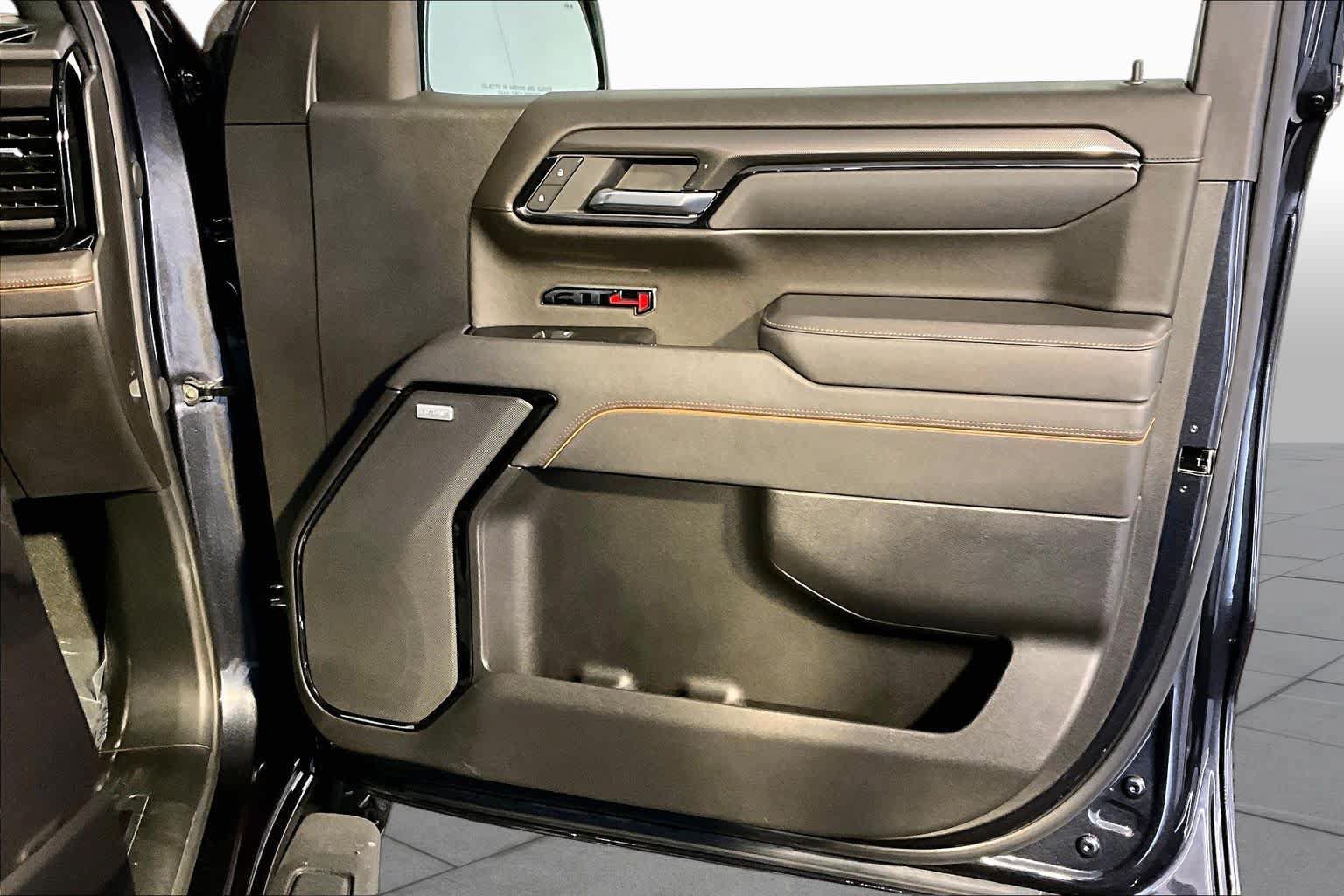 Used 2025 GMC Sierra 1500 AT4 w/ AT4 Premium Package AWD/4WD image 23