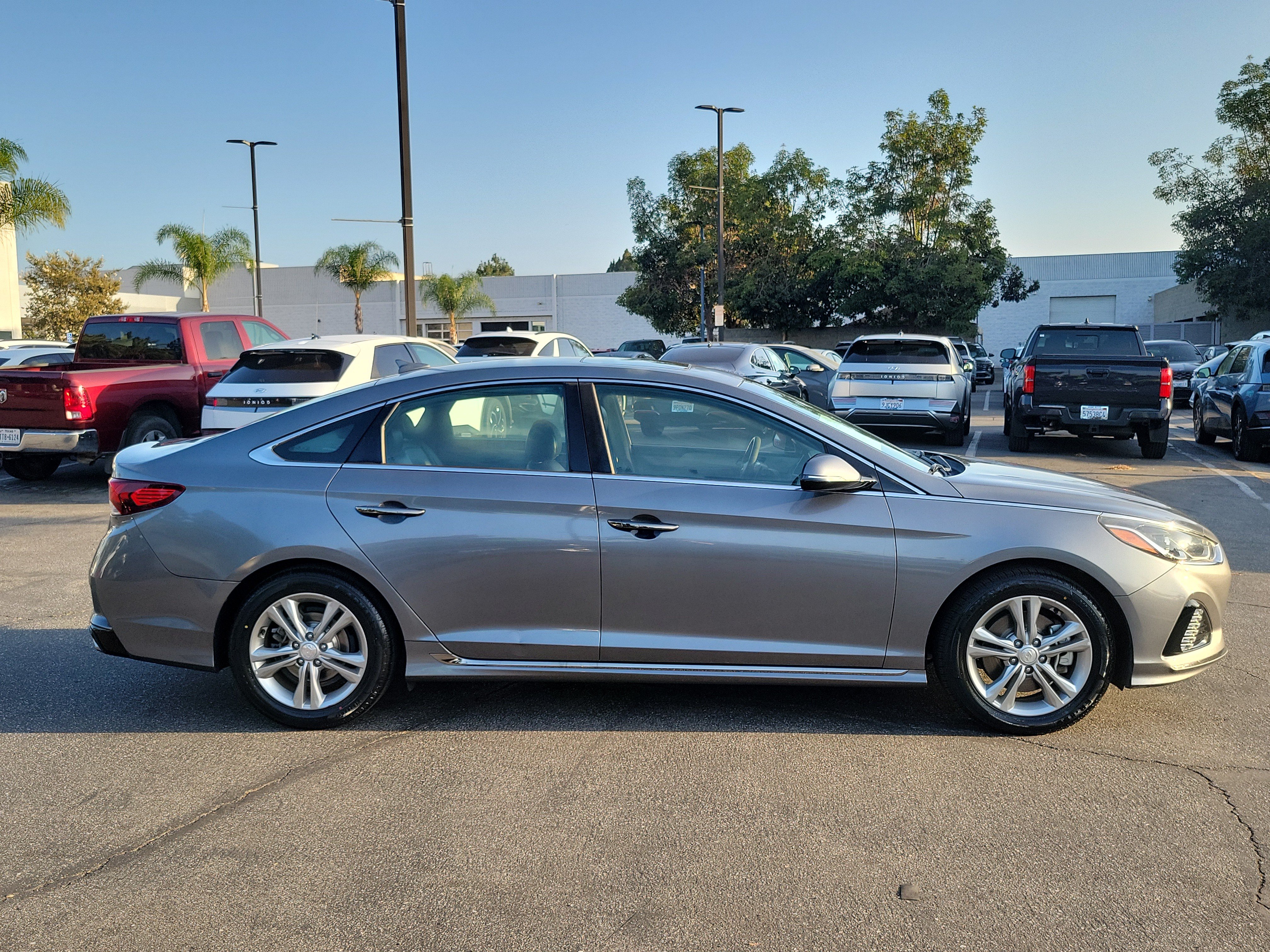 Used 2018 Hyundai Sonata Sport w/ Tech Package 05 FWD image 5