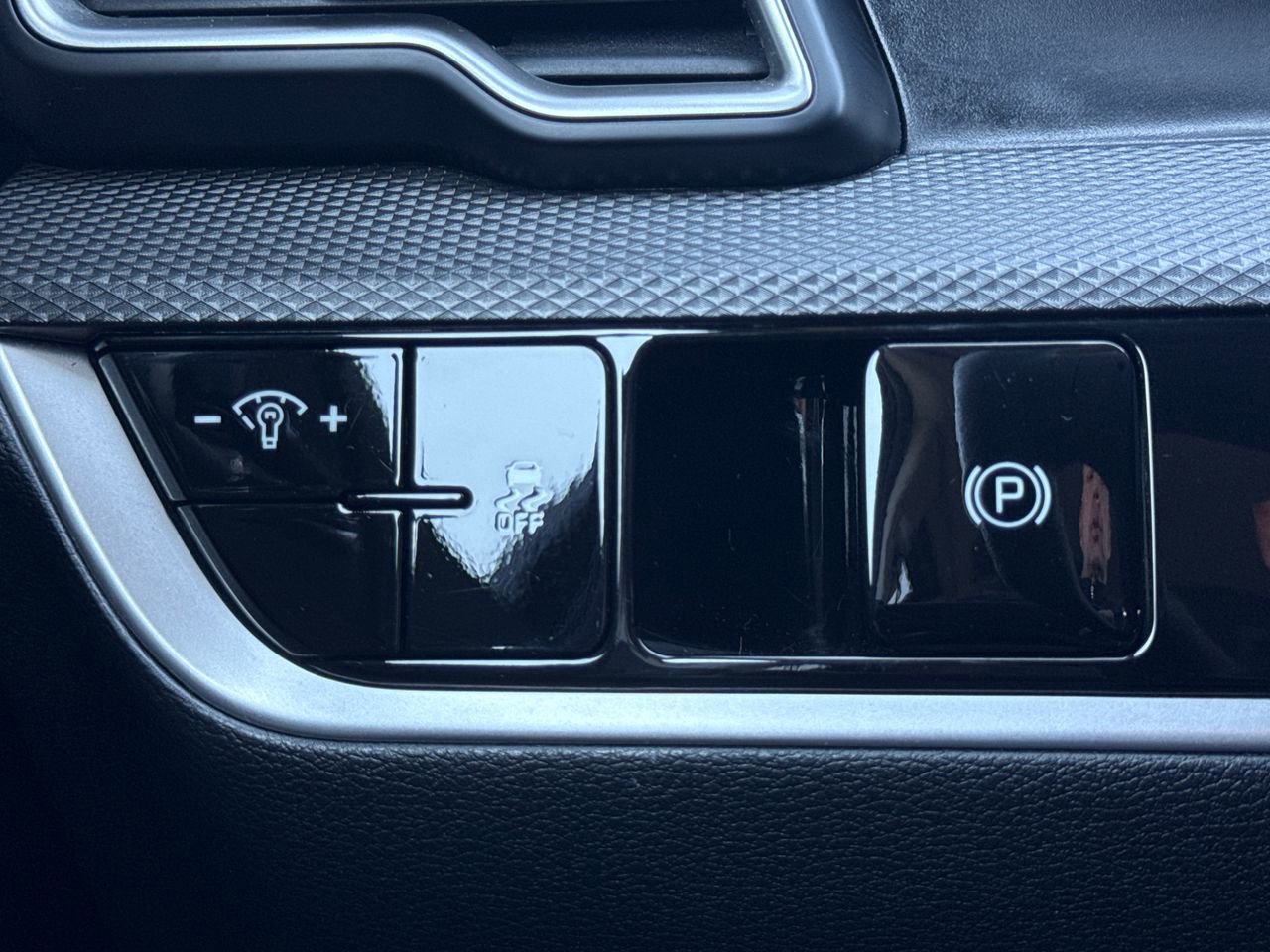 Used 2024 Kia Sportage LX image 16