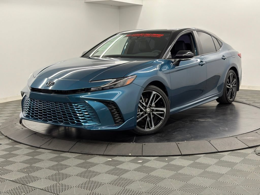 Used 2026 Toyota Camry XSE FWD video 3