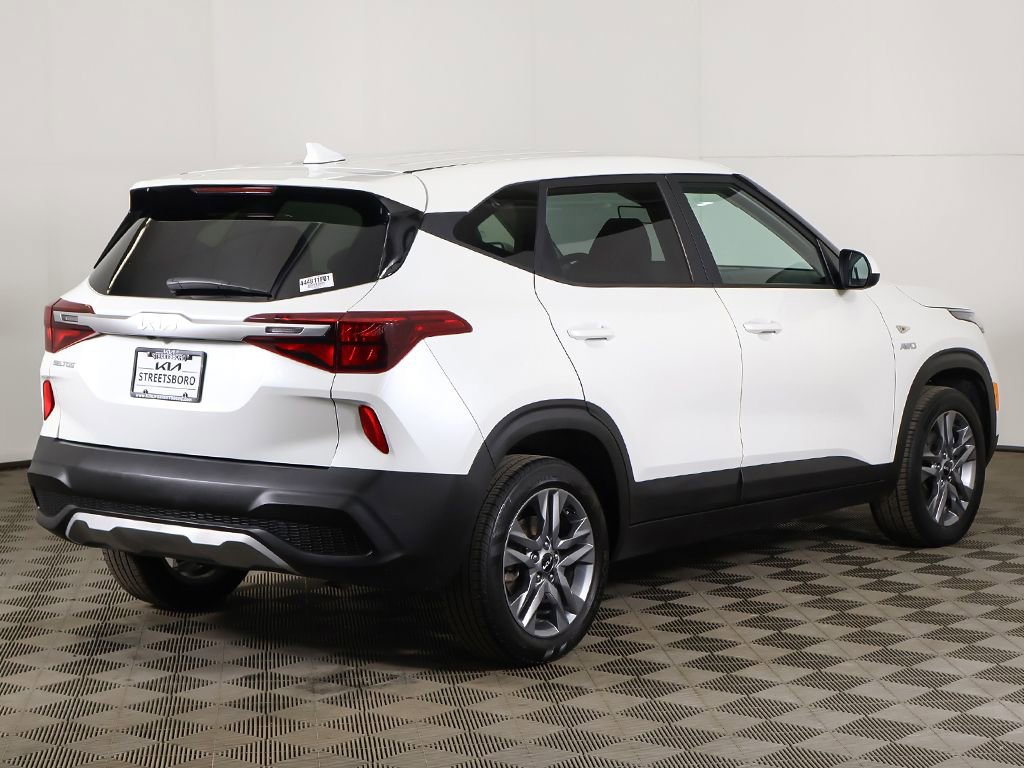 Used 2023 Kia Seltos LX AWD/4WD image 8
