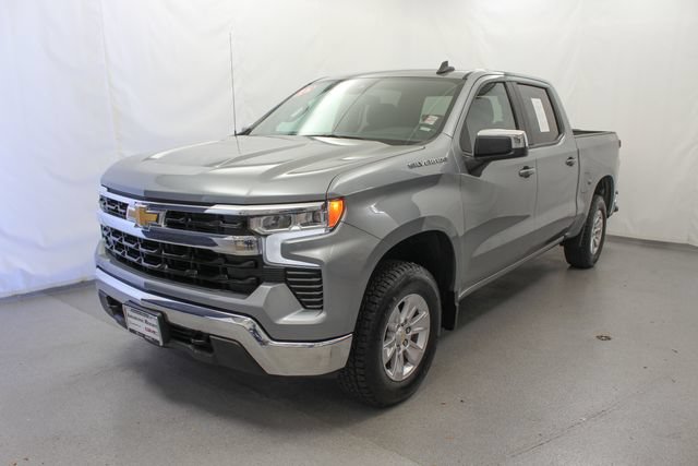 Used 2025 Chevrolet Silverado 1500 LT AWD/4WD image 6