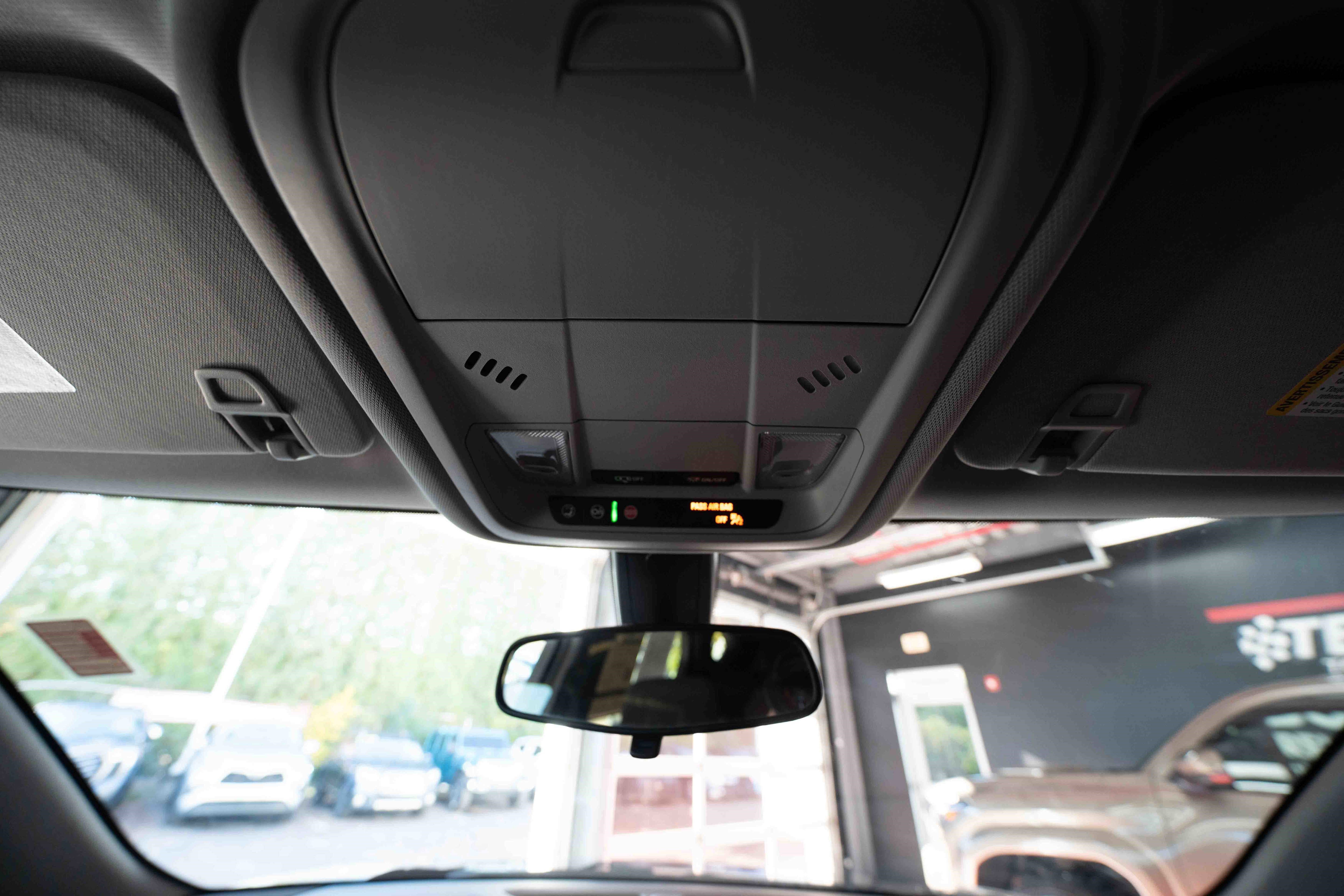 Used 2020 Chevrolet Blazer LT image 18