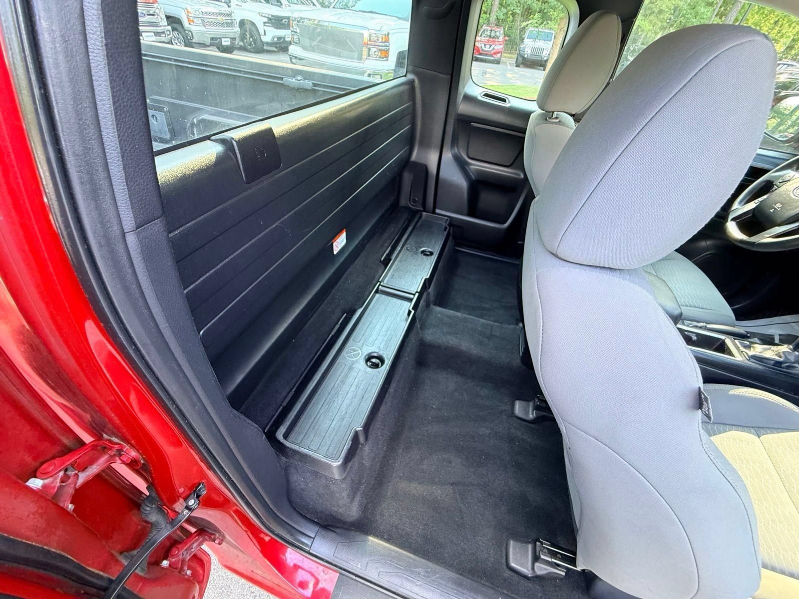 Used 2016 Toyota Tacoma SR AWD/4WD image 20